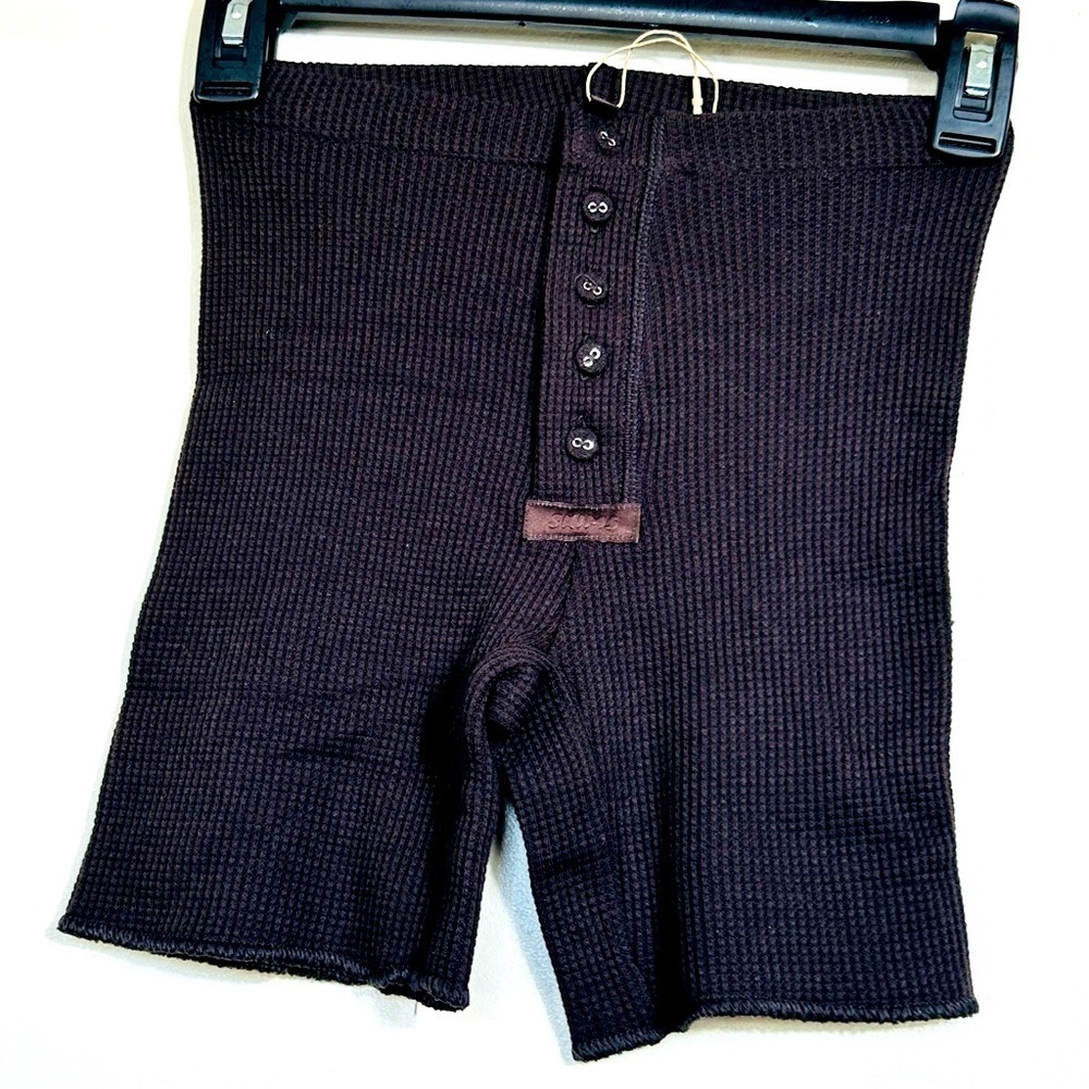 SKIMS NWT Waffle Shorts - Dark Chocolate- Size XXS - Picture 5 of 9